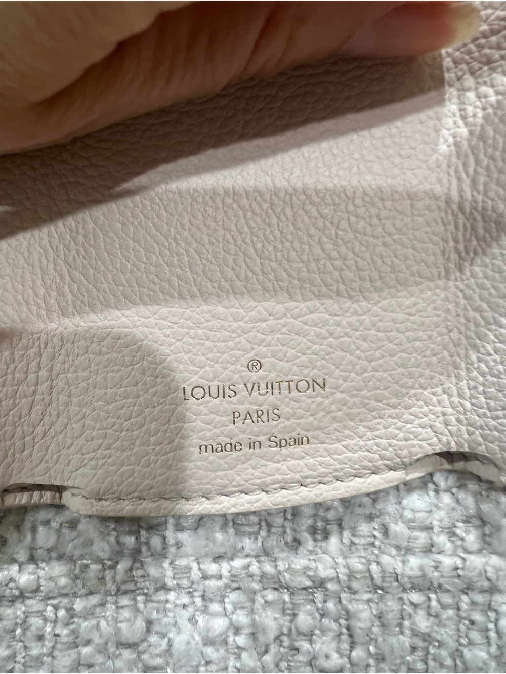 Louis Vuitton Cream compact trifold Leather Wallet with Gold LV - Picture 4 of 10